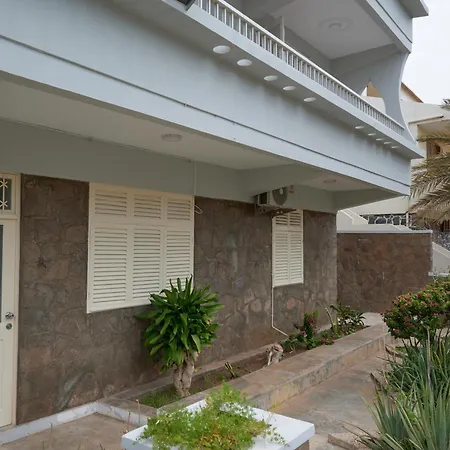 Casa Estrela - Sea & Art Guesthouse Praia Exterior photo